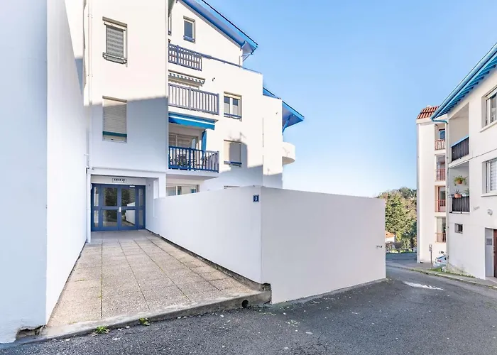 Cosy En Centre Avec Parking Securise - Fr-1-2-309